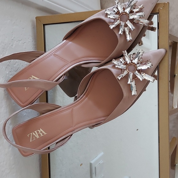 ZARA SZ 42 HEELS - Picture 2 of 7